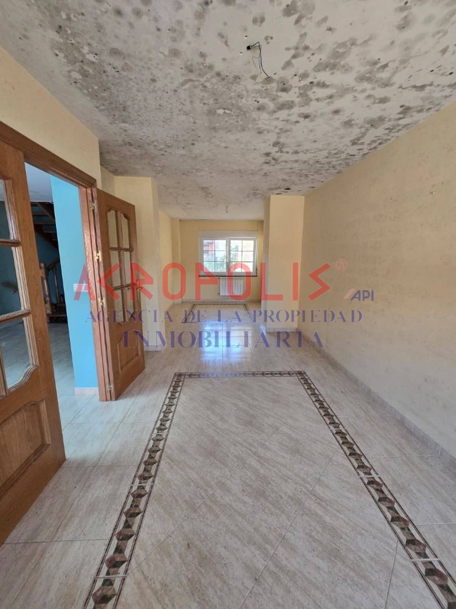 VENTA DE CASA ADOSADA EN GRADEFES, LEÓN - Foto 5