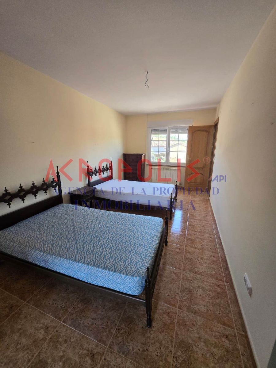 VENTA DE CASA ADOSADA EN GRADEFES, LEÓN - Foto 8