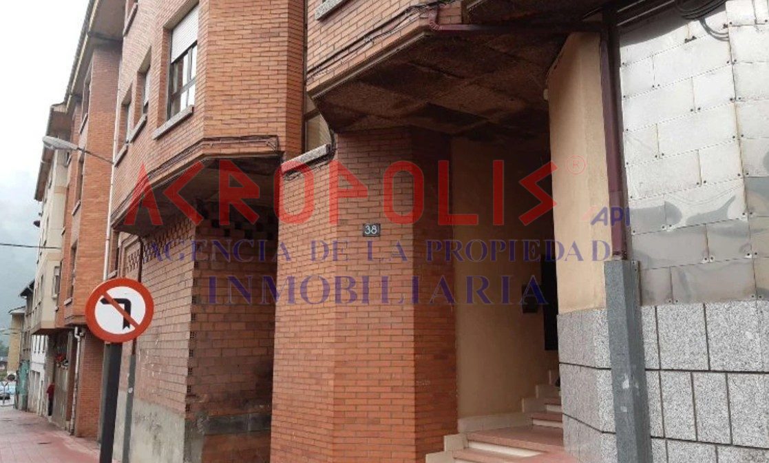 VENTA DE LOCAL EN VILLABLINO