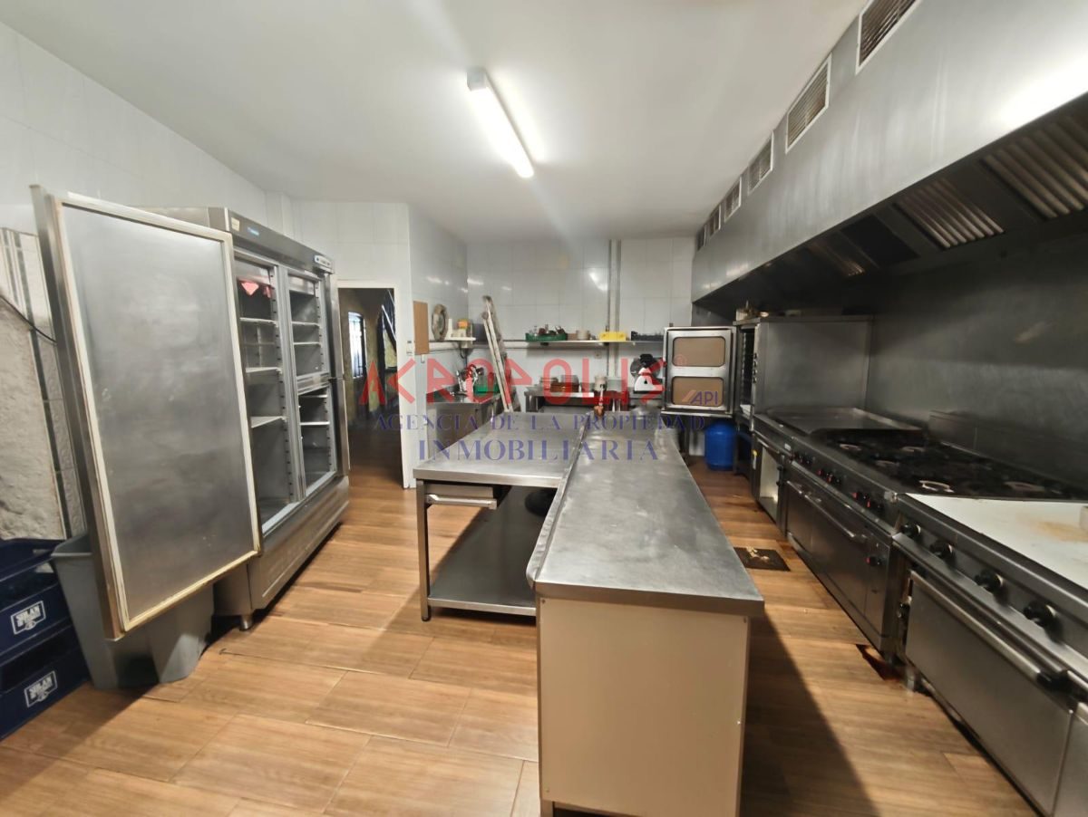 VENTA DE BODEGA - RESTAURANTE EN POBLADURA DEL VALLE - Foto 10