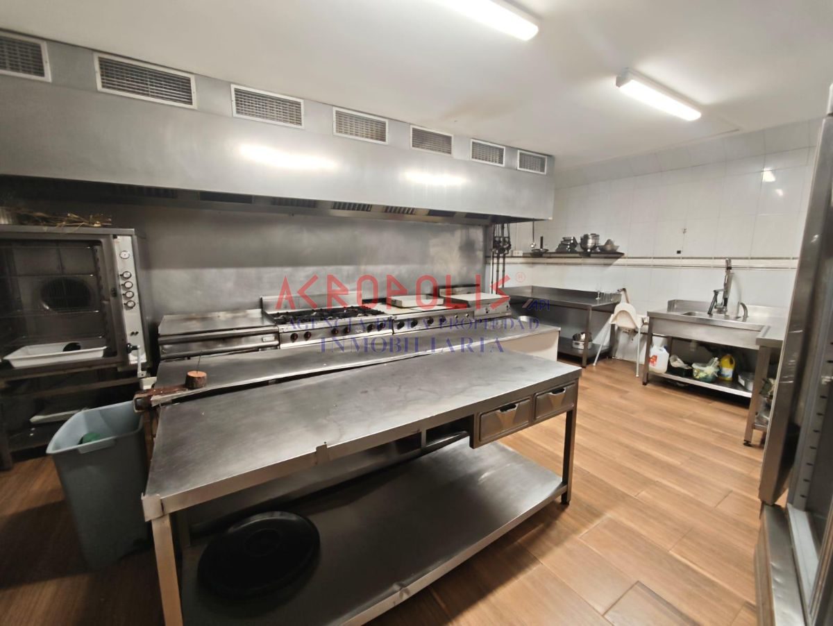 VENTA DE BODEGA - RESTAURANTE EN POBLADURA DEL VALLE - Foto 11