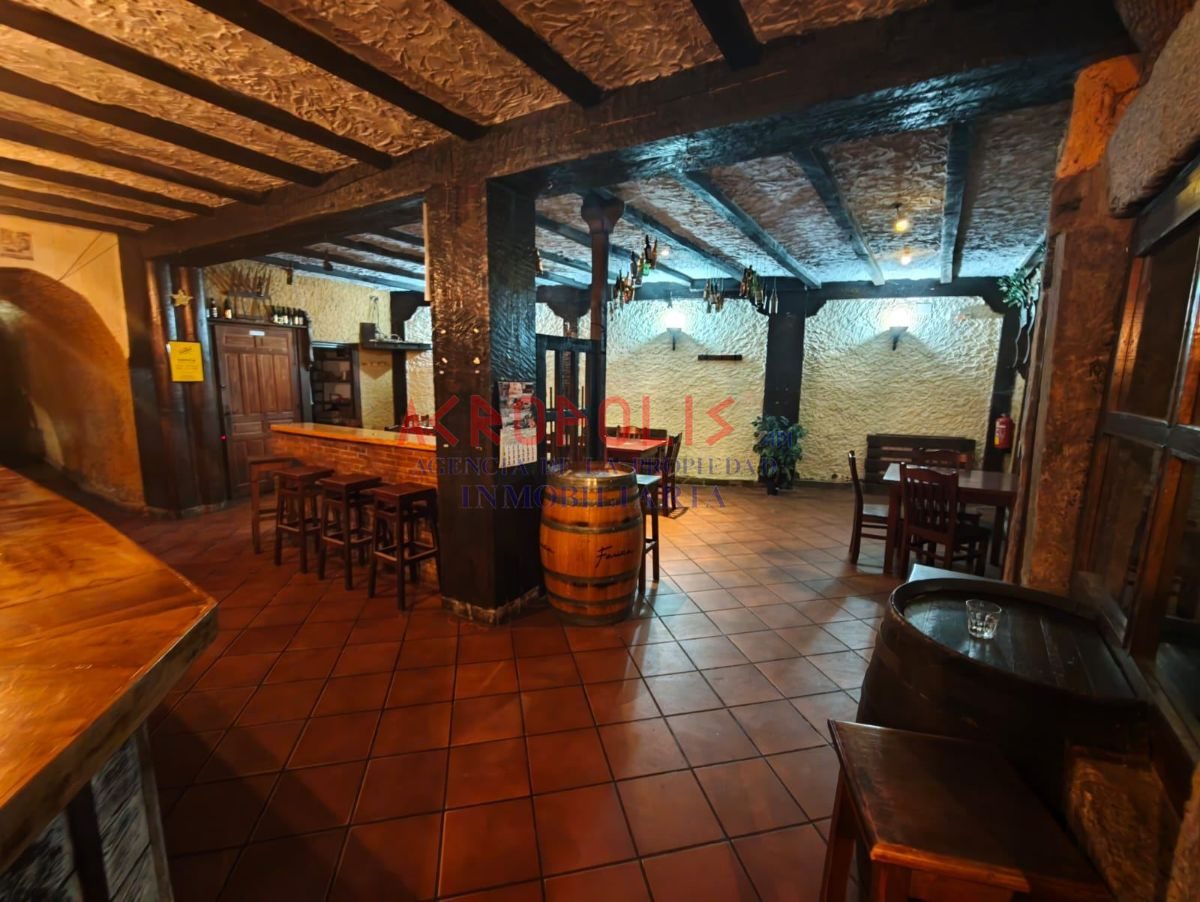 VENTA DE BODEGA - RESTAURANTE EN POBLADURA DEL VALLE - Foto 4