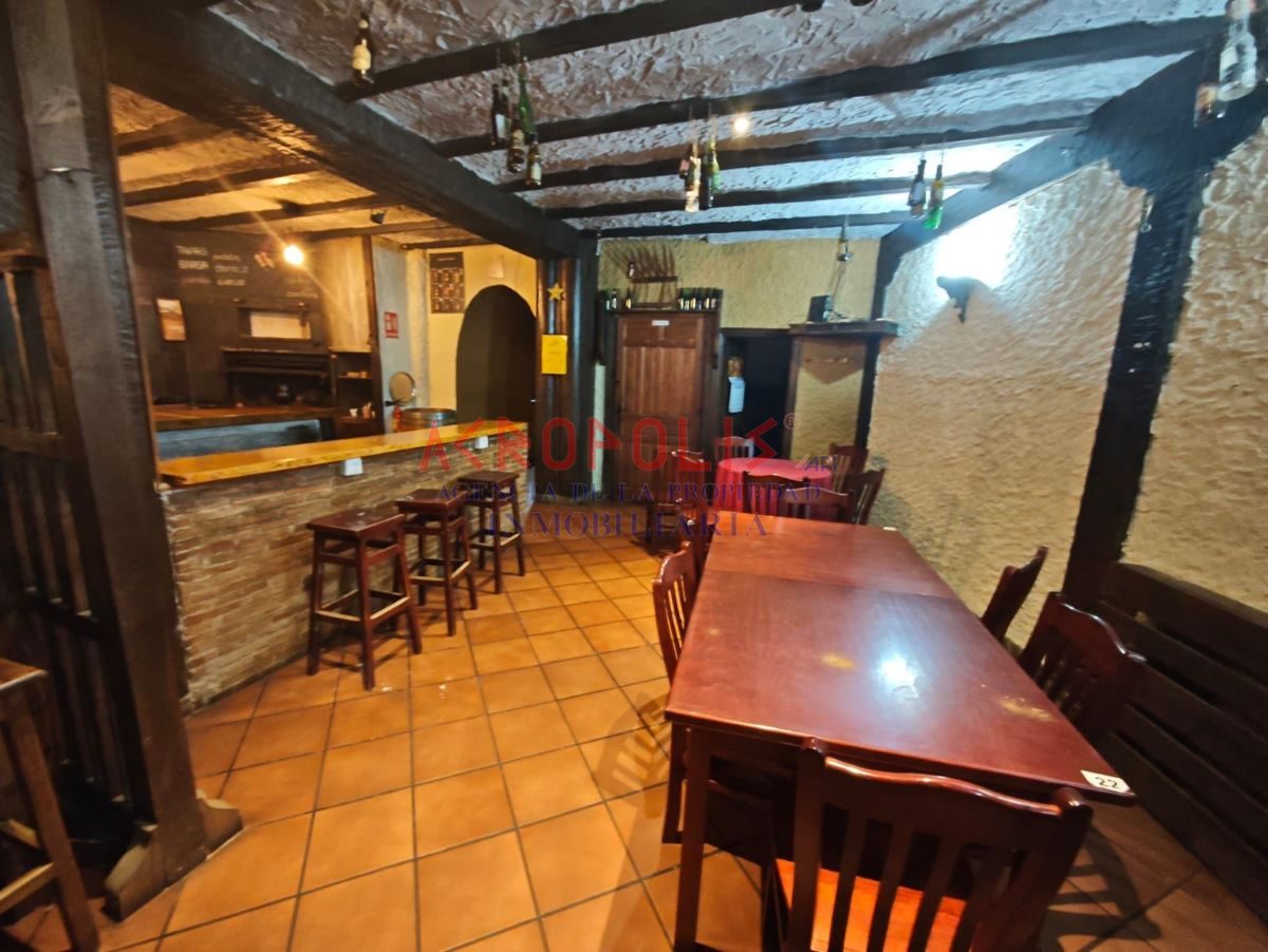 VENTA DE BODEGA - RESTAURANTE EN POBLADURA DEL VALLE - Foto 5