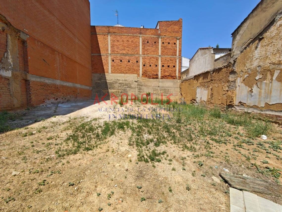 VENTA DE SOLAR EN AVENIDA FERIAL, BENAVENTE