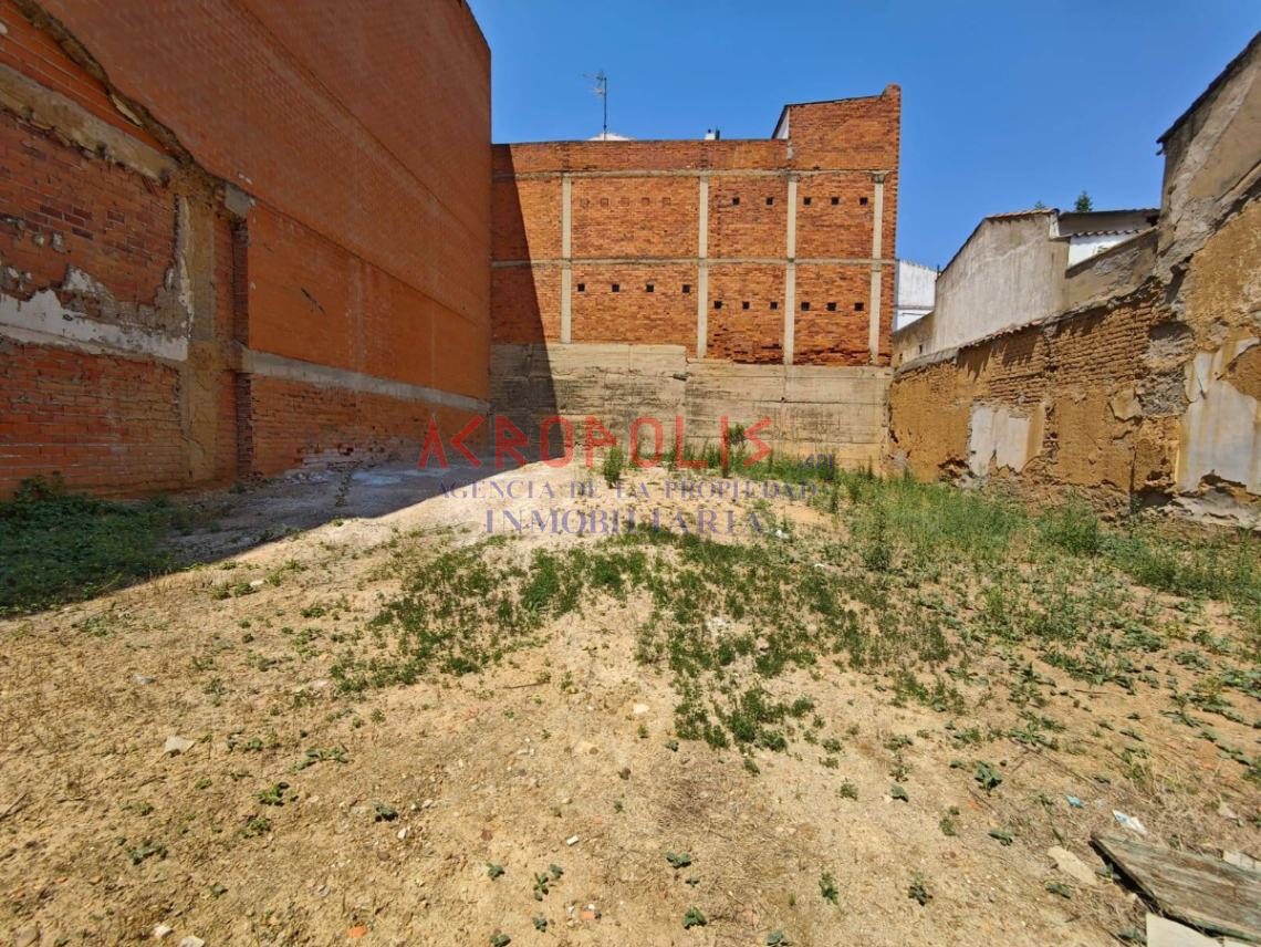VENTA DE SOLAR EN AVENIDA FERIAL, BENAVENTE