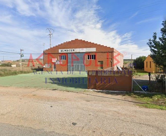 VENTA DE NAVE INDUSTRIAL EN QUIRUELAS