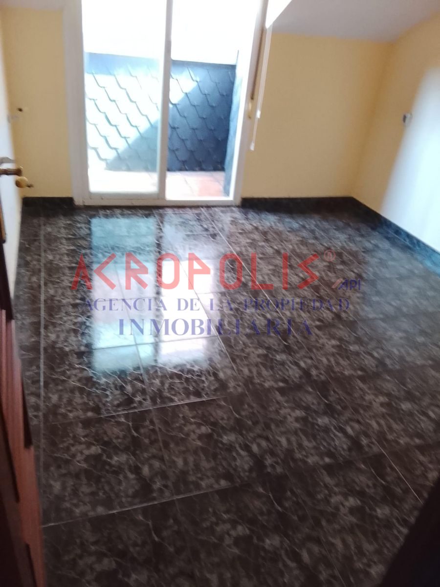 VENTA DE PISO EN BEMBIBRE, LEÓN
