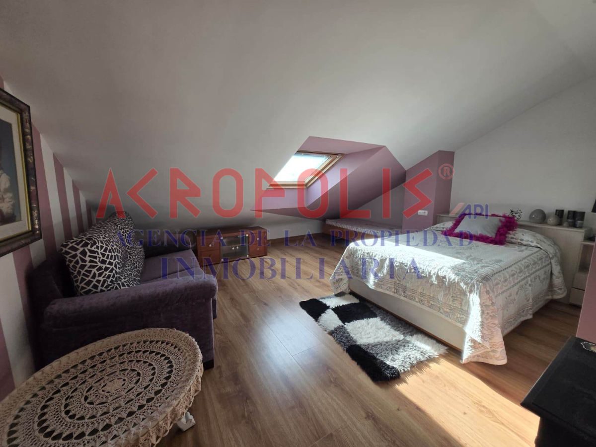 VENTA DE CASA ADOSADA CON GRAN NAVE, TERRAZA Y ESPACIOS ÚNICOS EN VILECHA - Foto 20