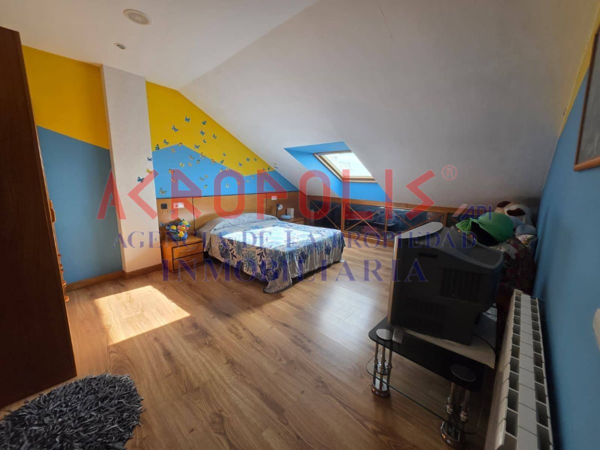 VENTA DE CASA ADOSADA CON GRAN NAVE, TERRAZA Y ESPACIOS ÚNICOS EN VILECHA - Foto 21