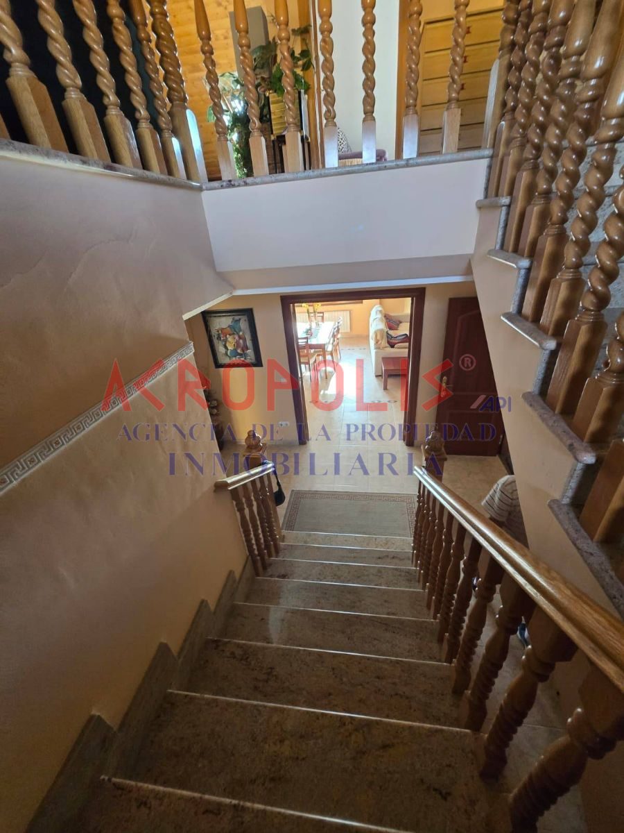 VENTA DE CASA ADOSADA CON GRAN NAVE, TERRAZA Y ESPACIOS ÚNICOS EN VILECHA - Foto 34