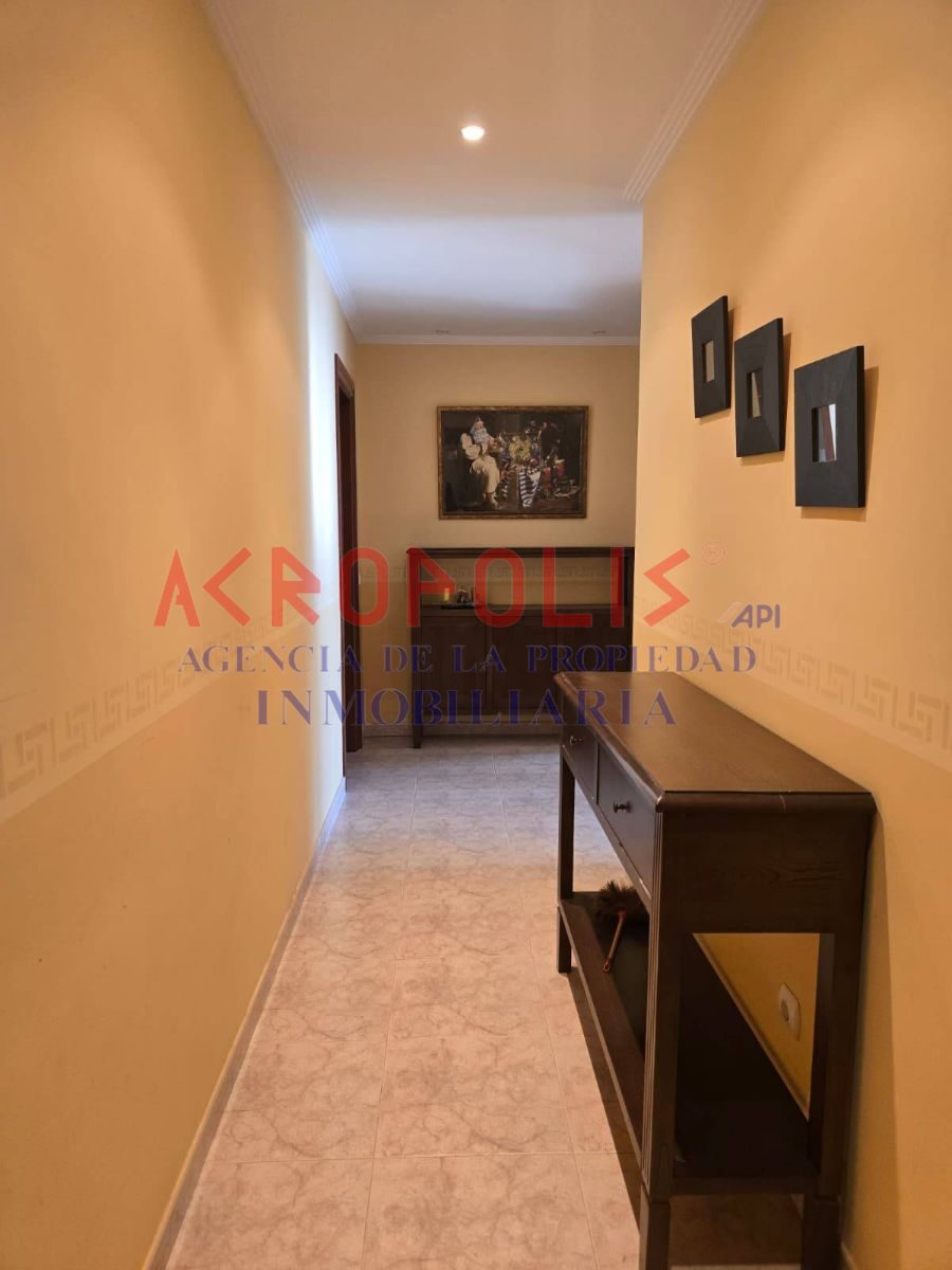 VENTA DE CASA ADOSADA CON GRAN NAVE, TERRAZA Y ESPACIOS ÚNICOS EN VILECHA - Foto 5
