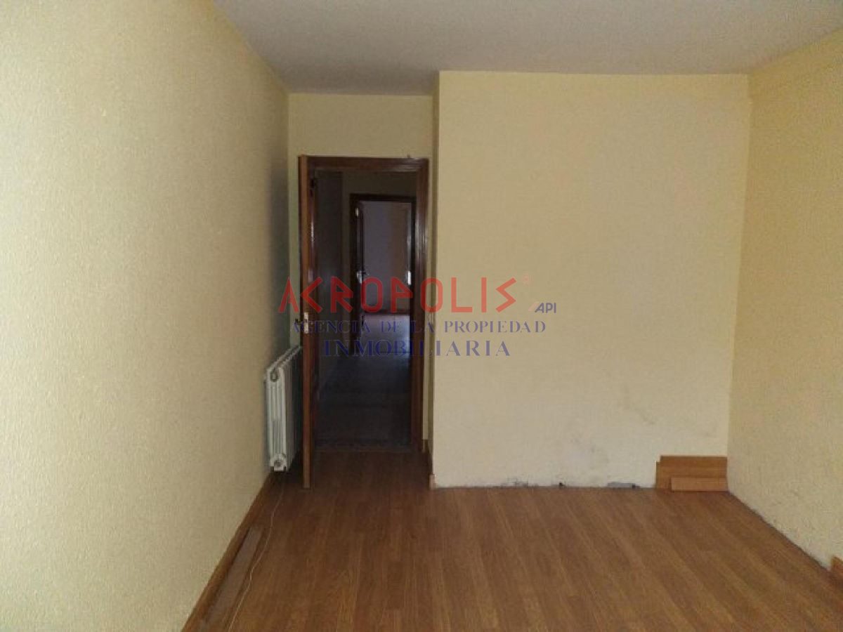 VENTA DE PISO EN BEMBIBRE, LEÓN