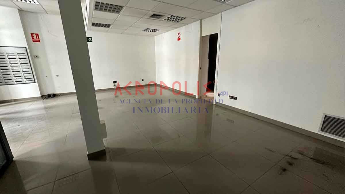VENTA DE LOCAL COMERCIAL EN CISTIERNA, LEÓN - Foto 12