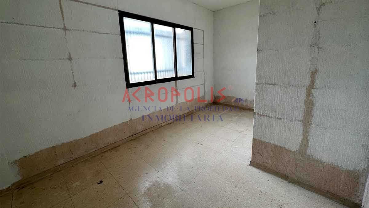 VENTA DE LOCAL COMERCIAL EN CISTIERNA, LEÓN - Foto 7