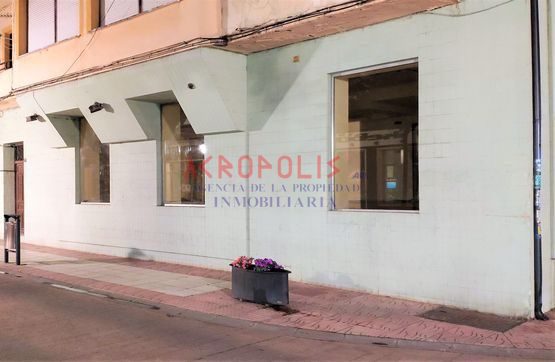 VENTA DE LOCAL COMERCIAL EN BEMBIBRE, LEÓN - Foto 3