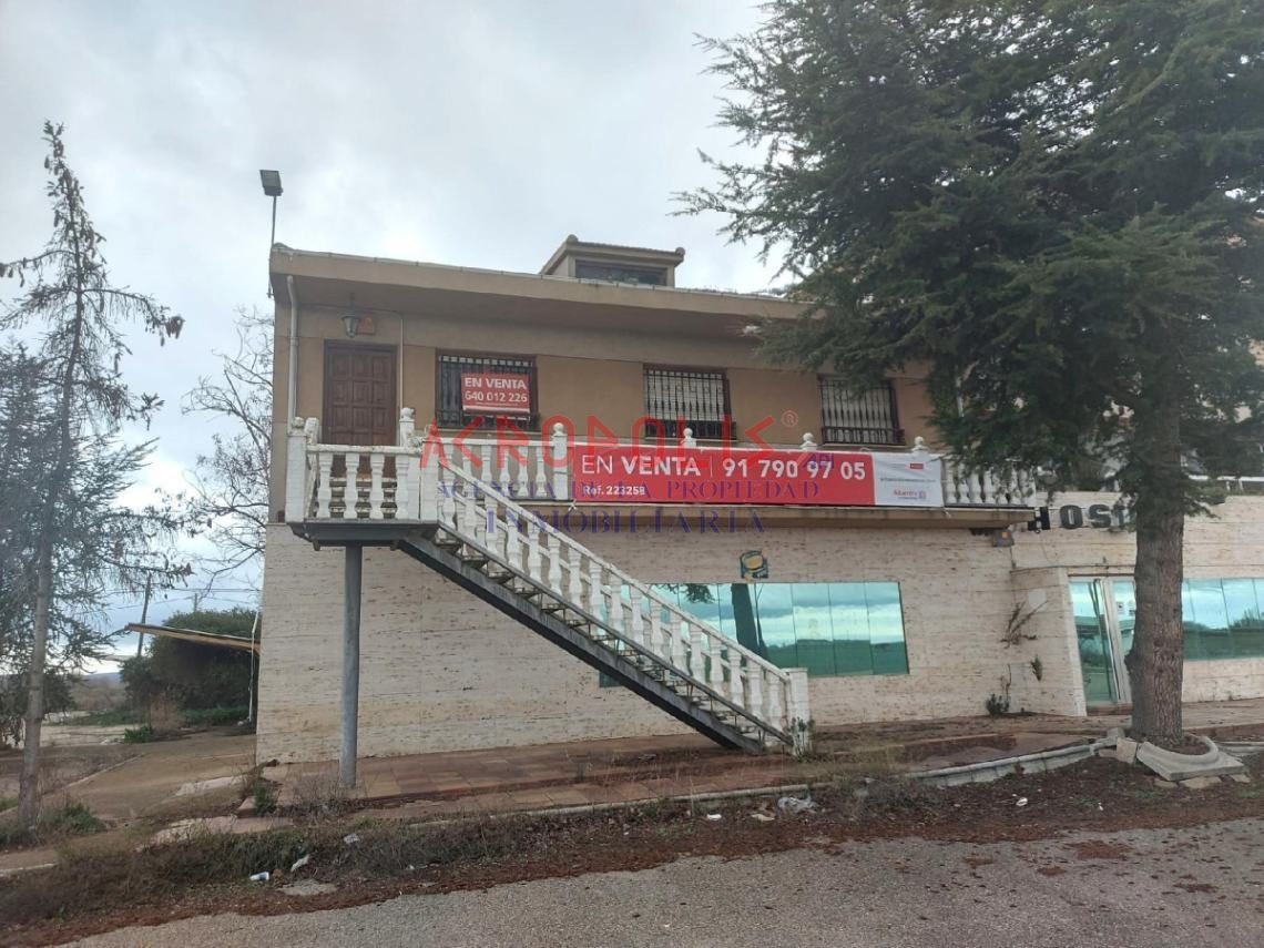 VENTA DE HOTEL EN ROPERUELOS DEL PÁRAMO, LEÓN