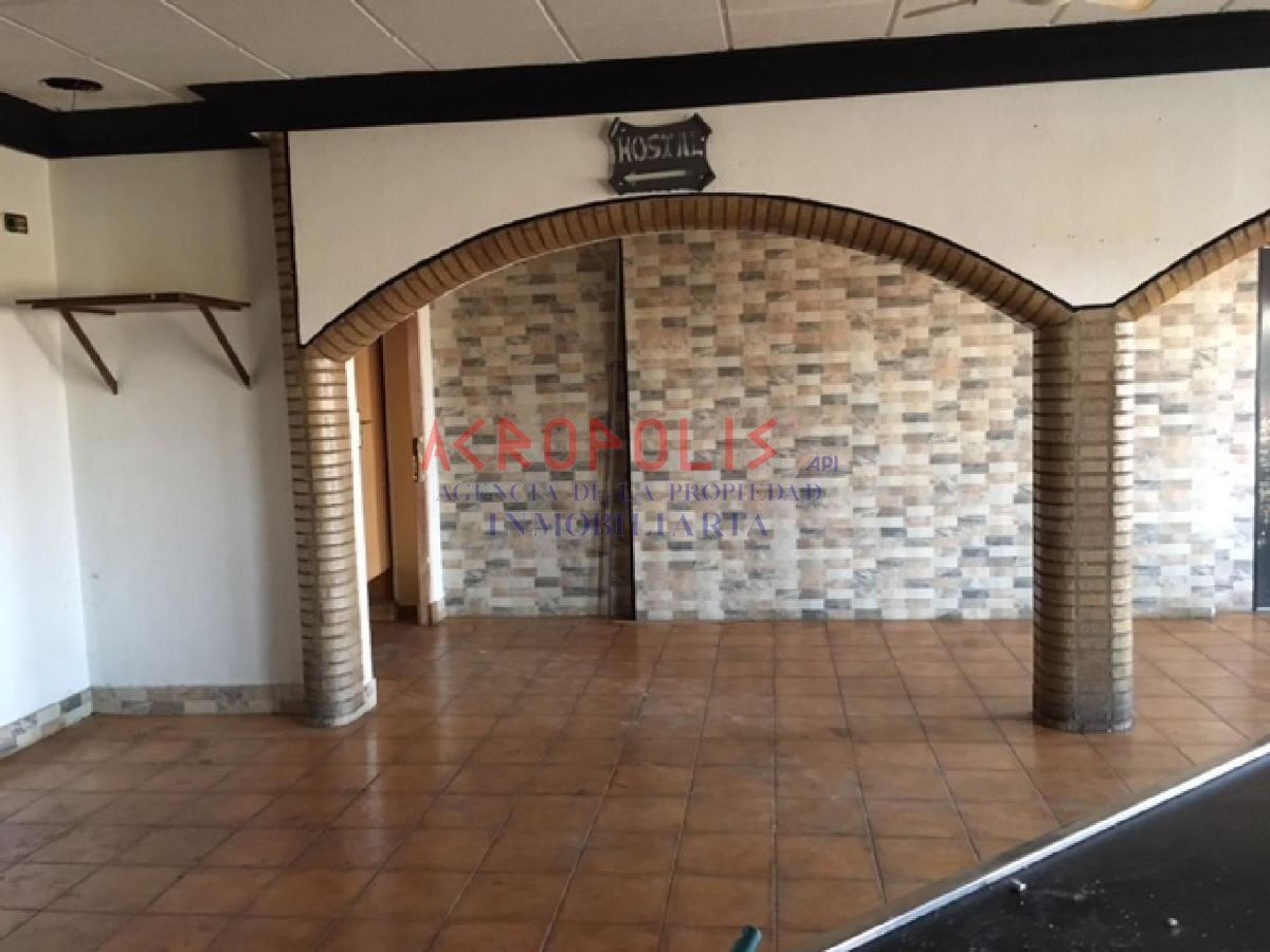 VENTA DE HOTEL EN ROPERUELOS DEL PÁRAMO, LEÓN - Foto 3