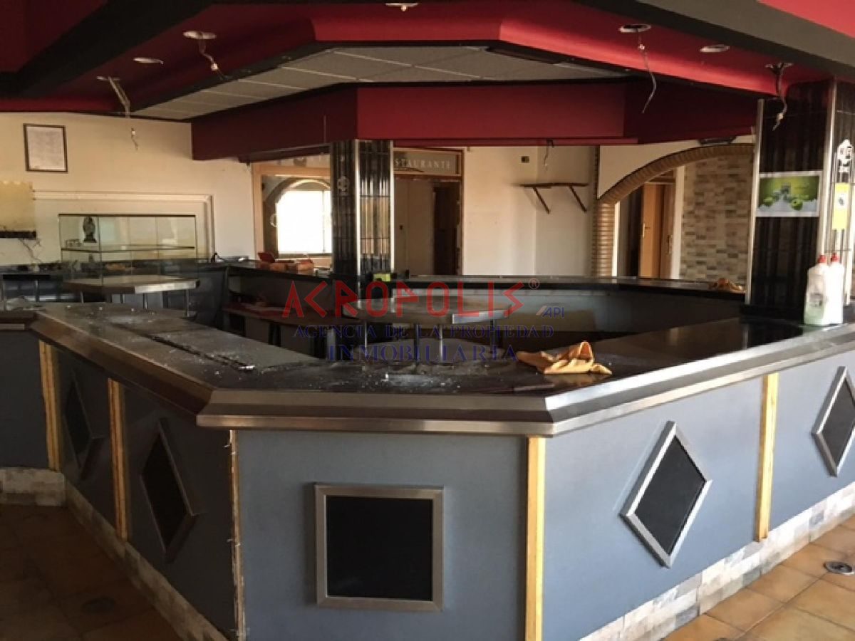 VENTA DE HOTEL EN ROPERUELOS DEL PÁRAMO, LEÓN - Foto 8
