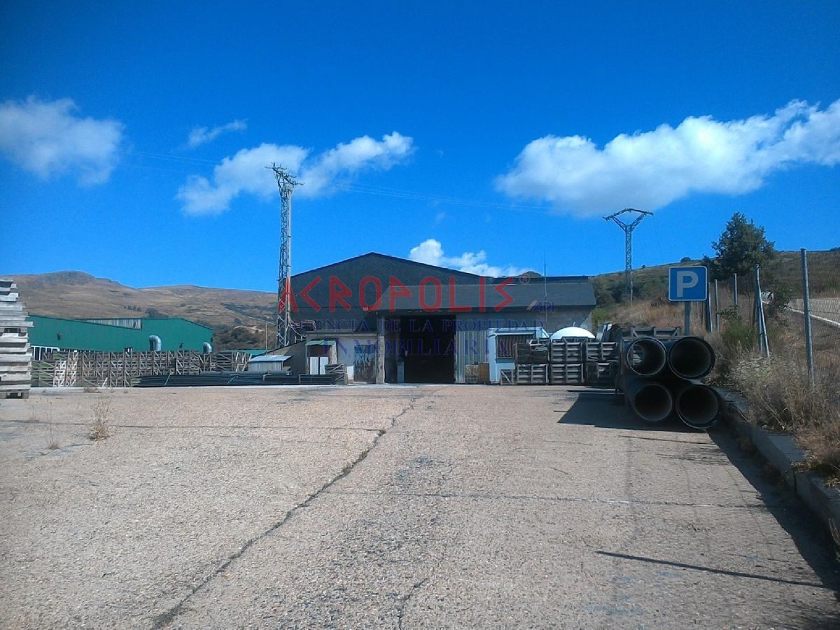 VENTA DE NAVE INDUSTRIAL EN EL ENCINEDO, LEÓN