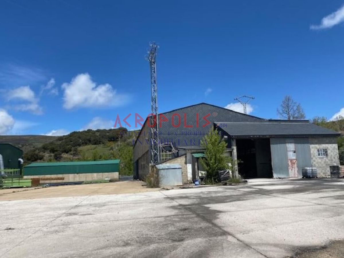 VENTA DE NAVE INDUSTRIAL EN EL ENCINEDO, LEÓN - Foto 3