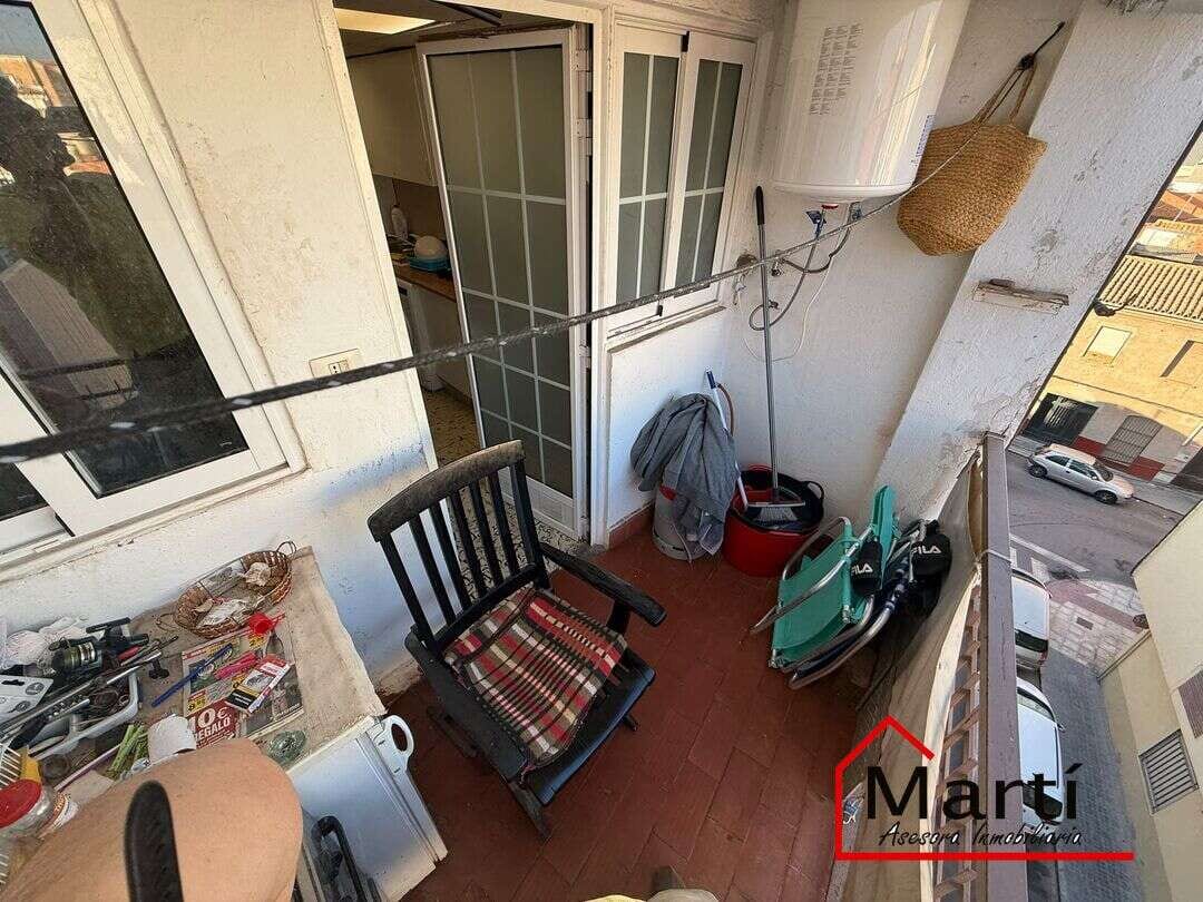 Una oportunidad para inversores que buscan espacio, margen de mejora y una vivienda parcialmente actualizada - Foto 16