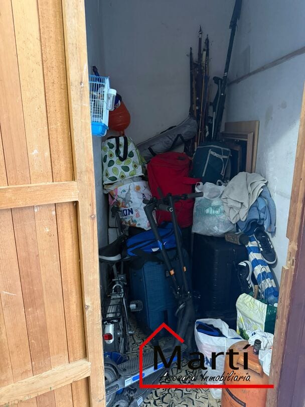 Una oportunidad para inversores que buscan espacio, margen de mejora y una vivienda parcialmente actualizada - Foto 22