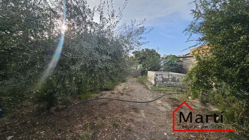 Gran parcela urbana con piscina y vivienda para reformar - Foto 3