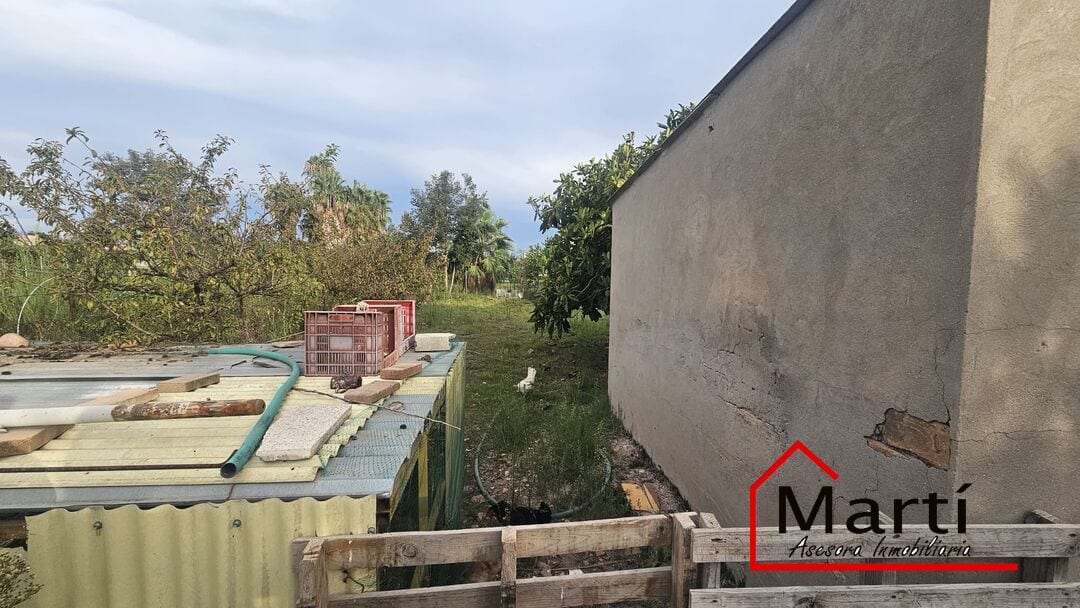 Gran parcela urbana con piscina y vivienda para reformar - Foto 6