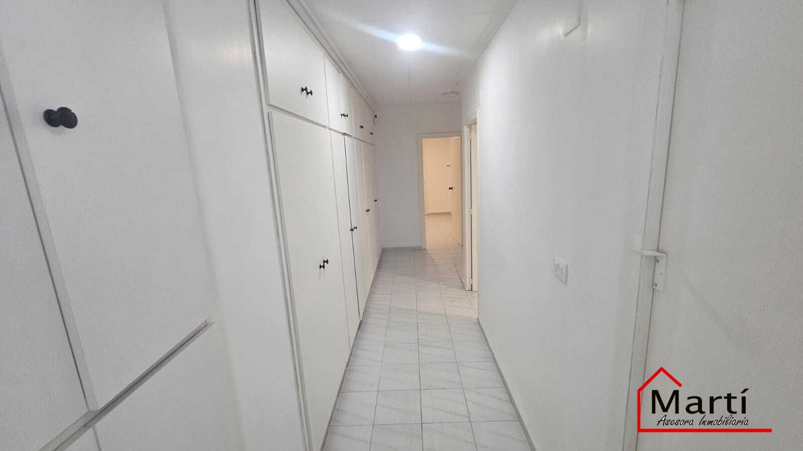 Chalet esquinero reformado de 4 habitaciones con terraza en Burriana - Foto 11