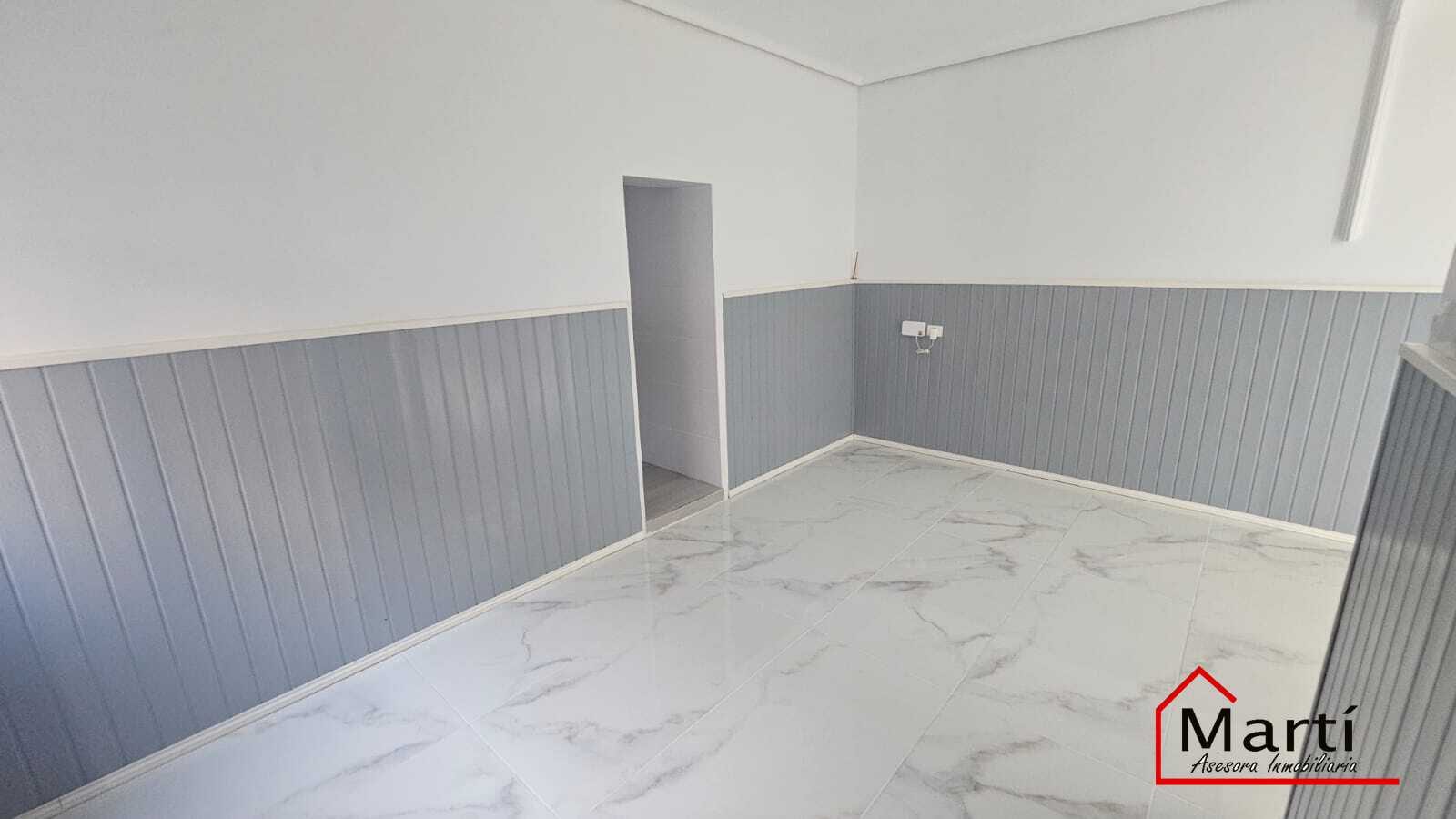 Chalet esquinero reformado de 4 habitaciones con terraza en Burriana - Foto 15
