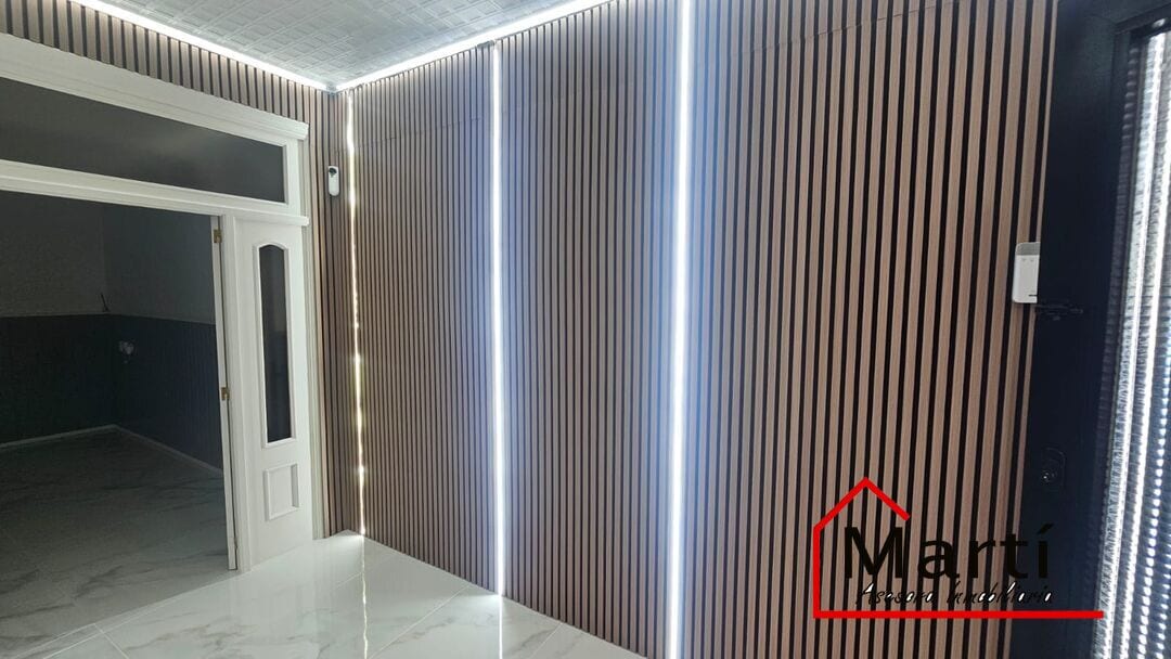 Chalet esquinero reformado de 4 habitaciones con terraza en Burriana - Foto 3