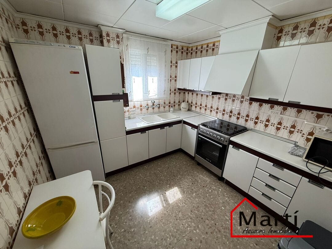 Chalet a 100 metros de la playa en el Grao, 8 habitaciones ideal para dos familias - Foto 23