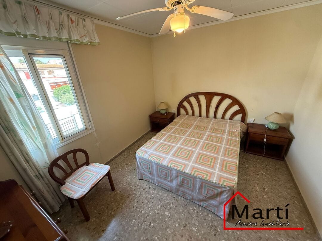 Chalet a 100 metros de la playa en el Grao, 8 habitaciones ideal para dos familias - Foto 29