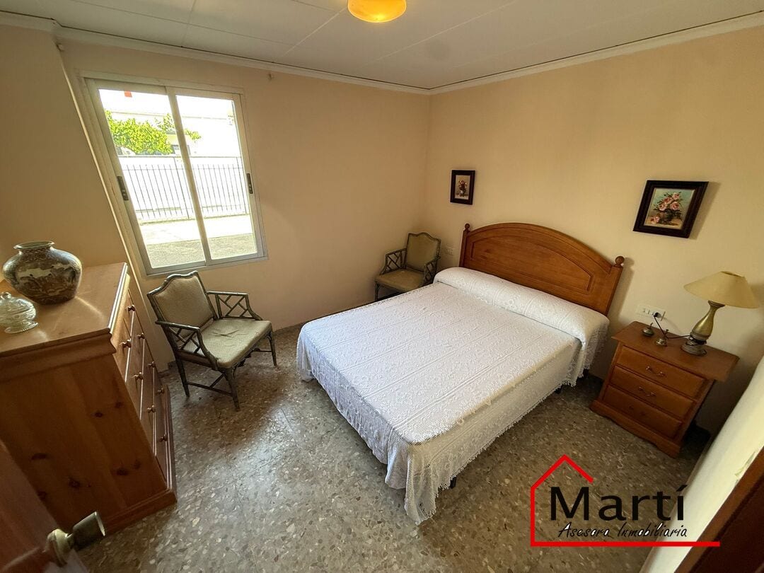 Chalet a 100 metros de la playa en el Grao, 8 habitaciones ideal para dos familias - Foto 41