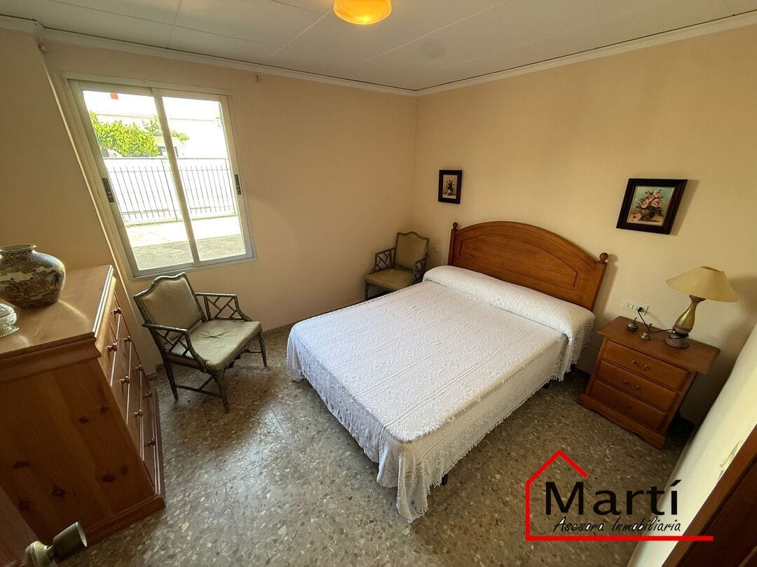 Chalet a 100 metros de la playa en el Grao, 8 habitaciones ideal para dos familias - Foto 46