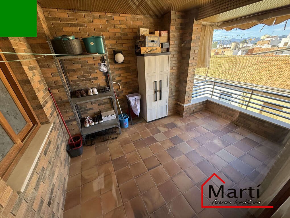 Casa amplia de tres plantas en zona céntrica, con múltiples espacios y terrazas - Foto 39