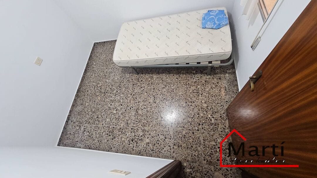 Casa unifamiliar a 100m de la playa en el Grao de Burriana con garaje para 5 coches y gran potencial - Foto 12