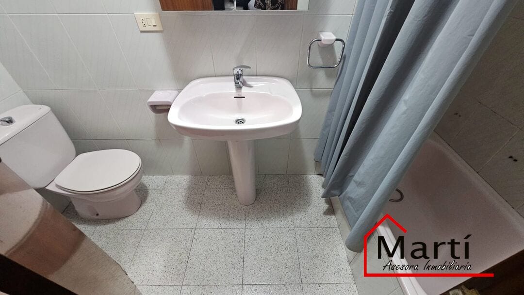 Casa unifamiliar a 100m de la playa en el Grao de Burriana con garaje para 5 coches y gran potencial - Foto 19