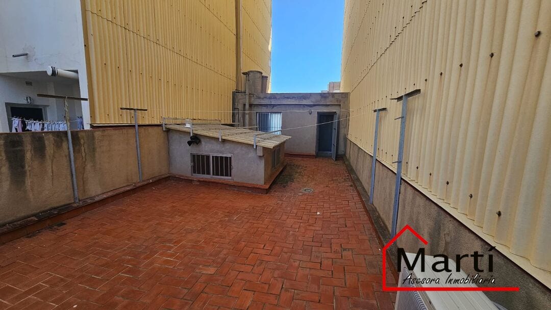 Casa unifamiliar a 100m de la playa en el Grao de Burriana con garaje para 5 coches y gran potencial - Foto 25