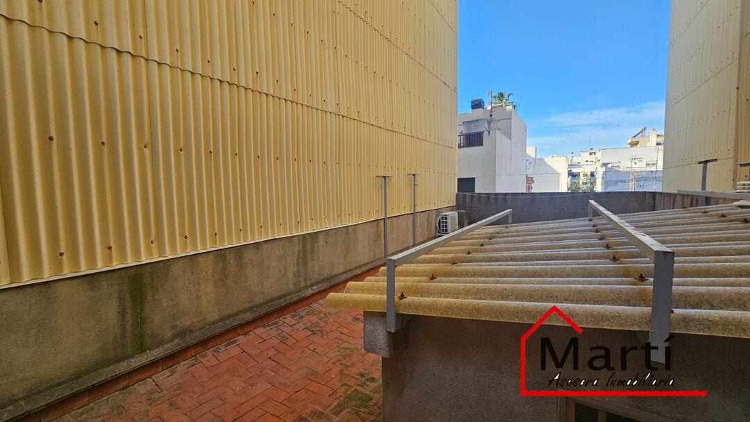 Casa unifamiliar a 100m de la playa en el Grao de Burriana con garaje para 5 coches y gran potencial - Foto 28