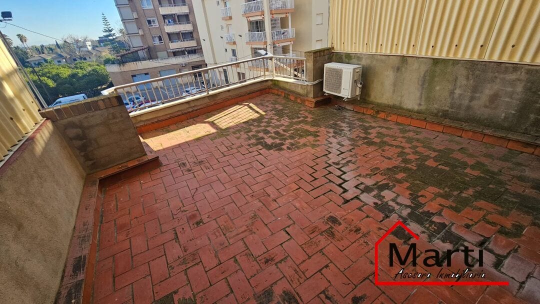 Casa unifamiliar a 100m de la playa en el Grao de Burriana con garaje para 5 coches y gran potencial - Foto 33