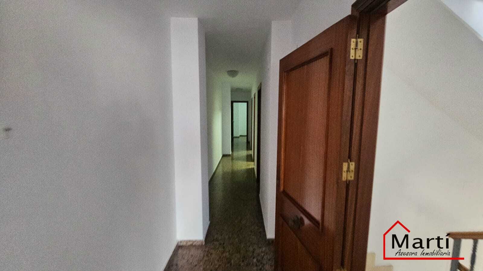 Casa unifamiliar a 100m de la playa en el Grao de Burriana con garaje para 5 coches y gran potencial - Foto 8