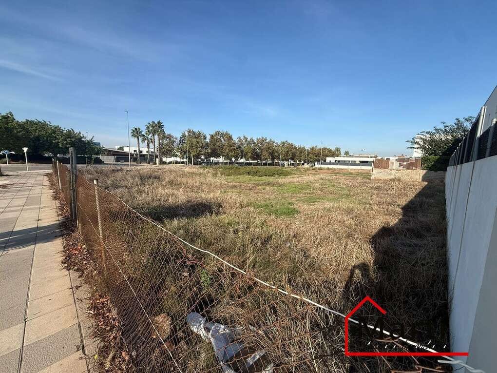TERRENO URBANO ESQUINERO EN NOVENES DE CALATRAVA – 800 M² PARA TU PROYECTO IDEAL - Foto 18