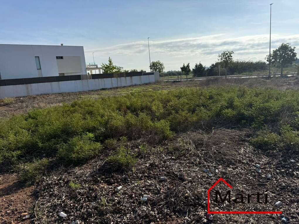 TERRENO URBANO ESQUINERO EN NOVENES DE CALATRAVA – 800 M² PARA TU PROYECTO IDEAL - Foto 3