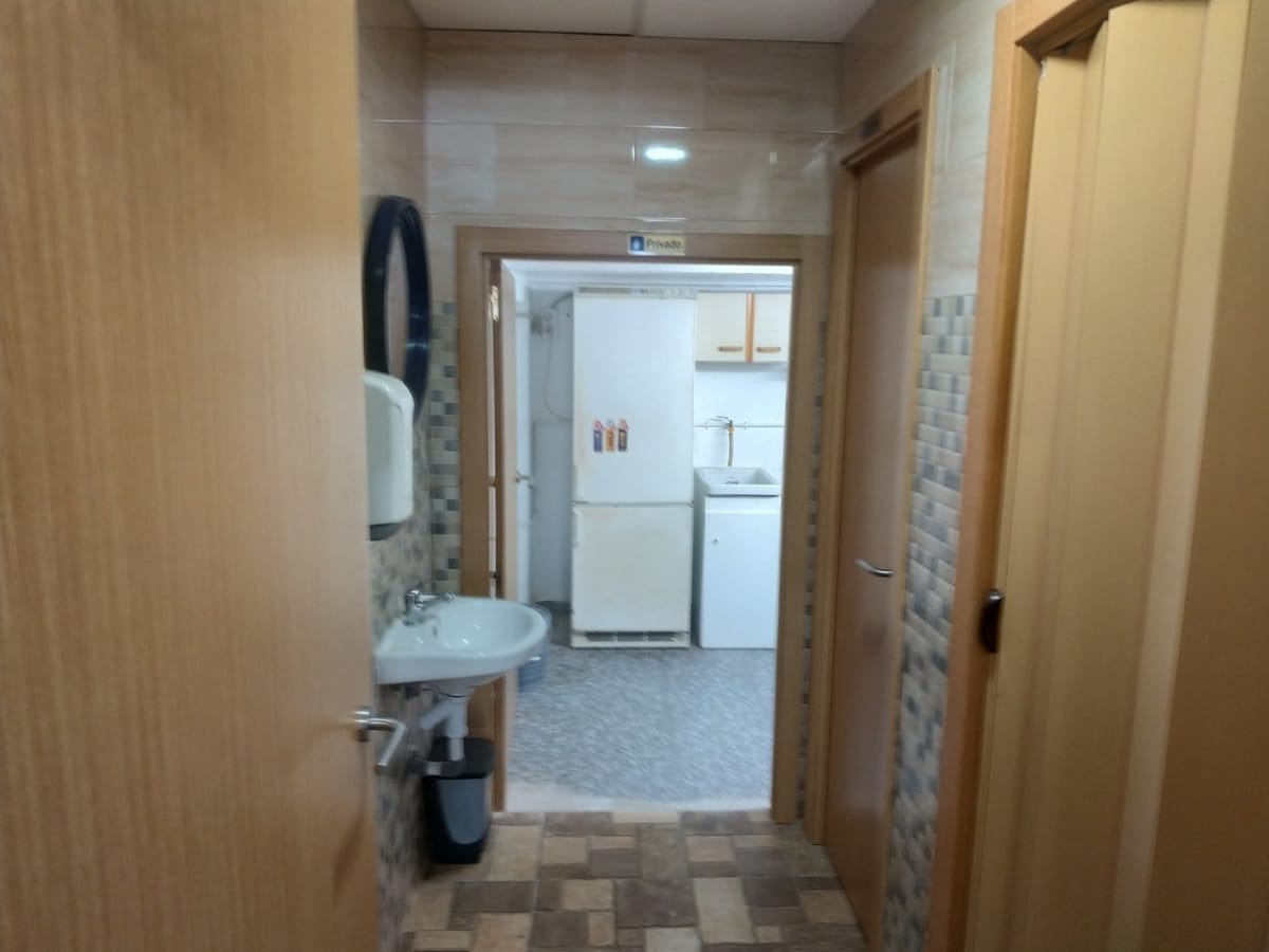 Local comercial en zona Llombail (Burriana)