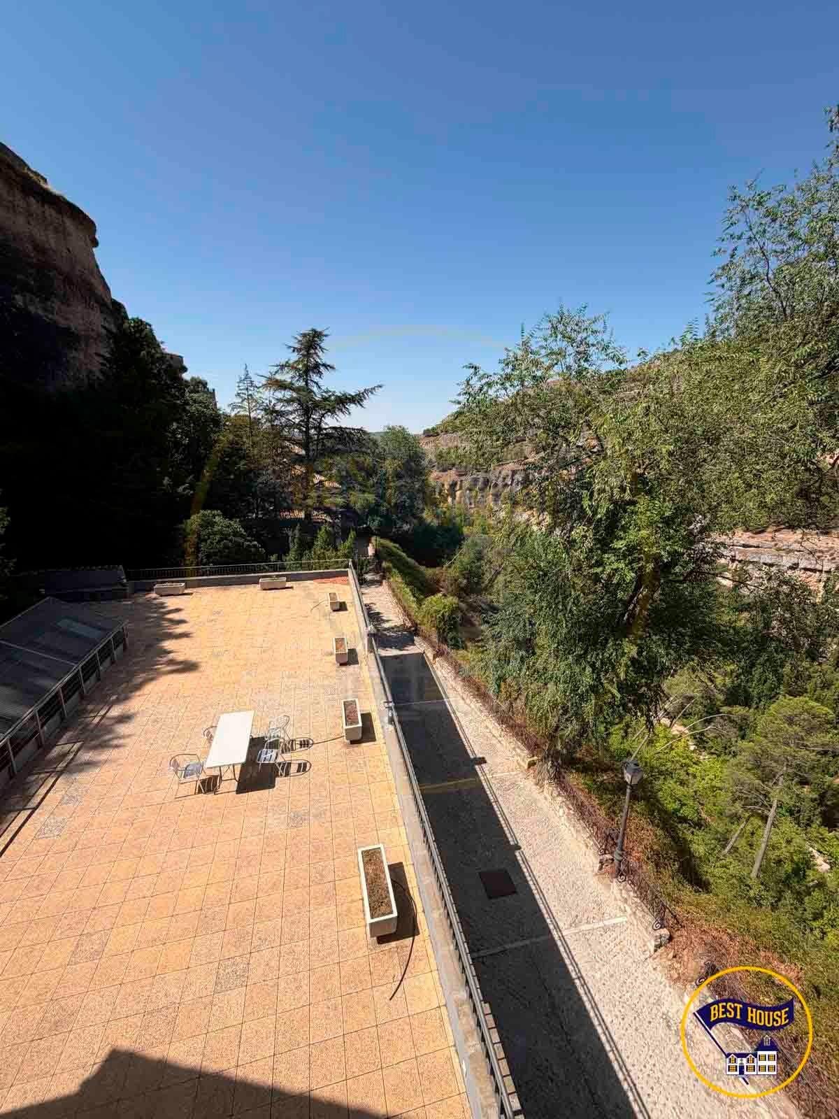 Commercial Cuenca (34)