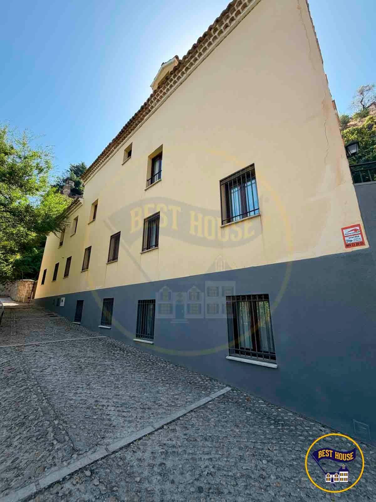 Commercial Cuenca (3)