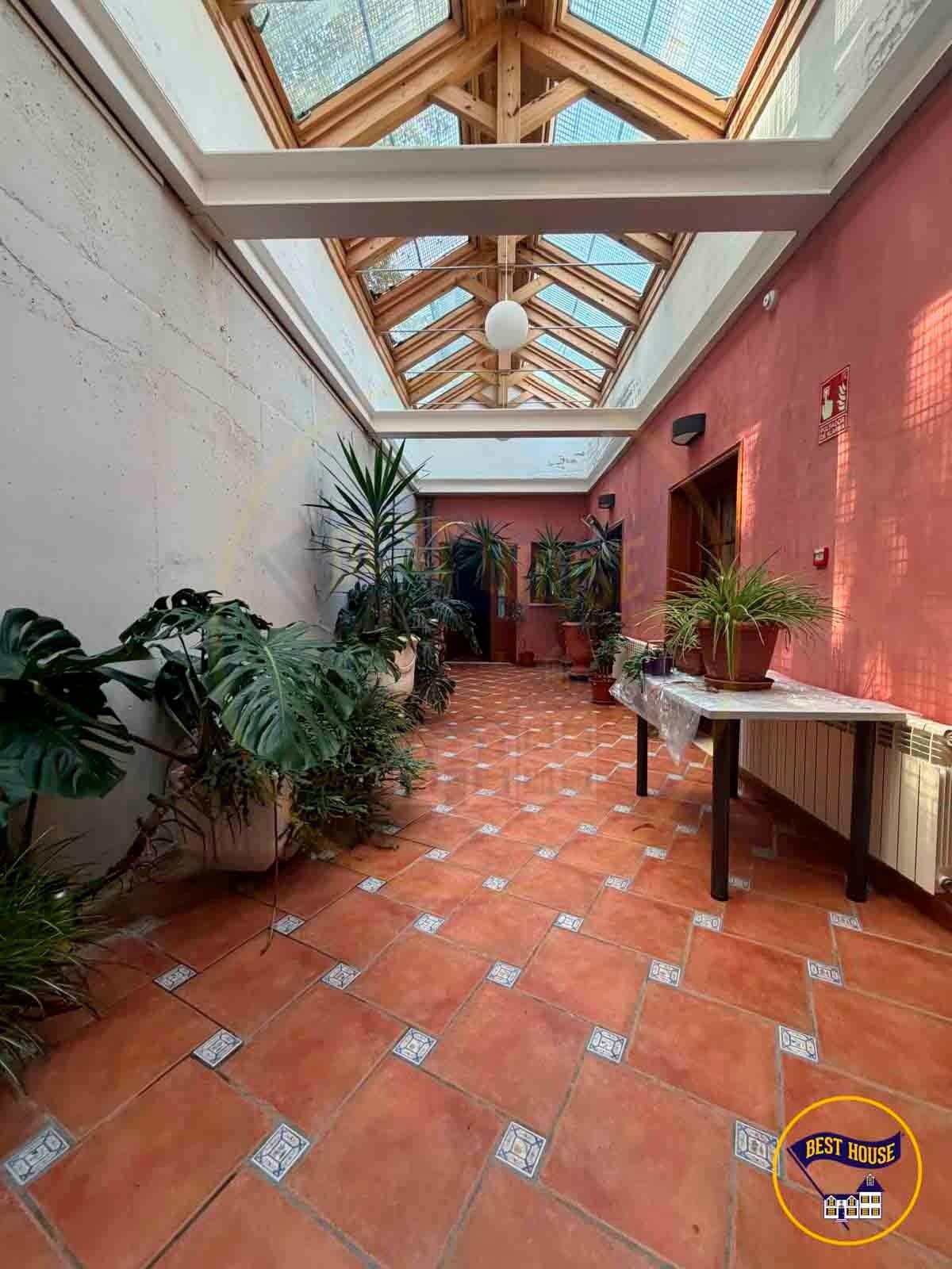 Commercial Cuenca (40)