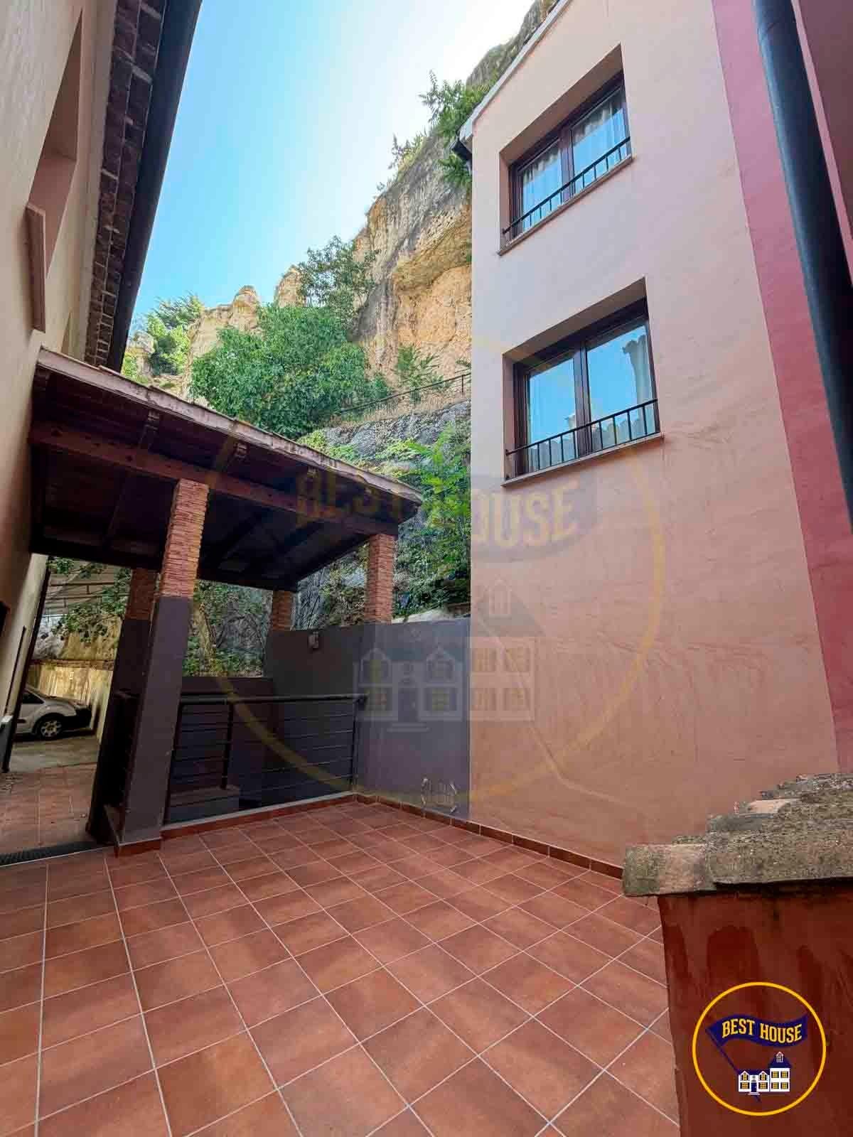 Commercial Cuenca (5)