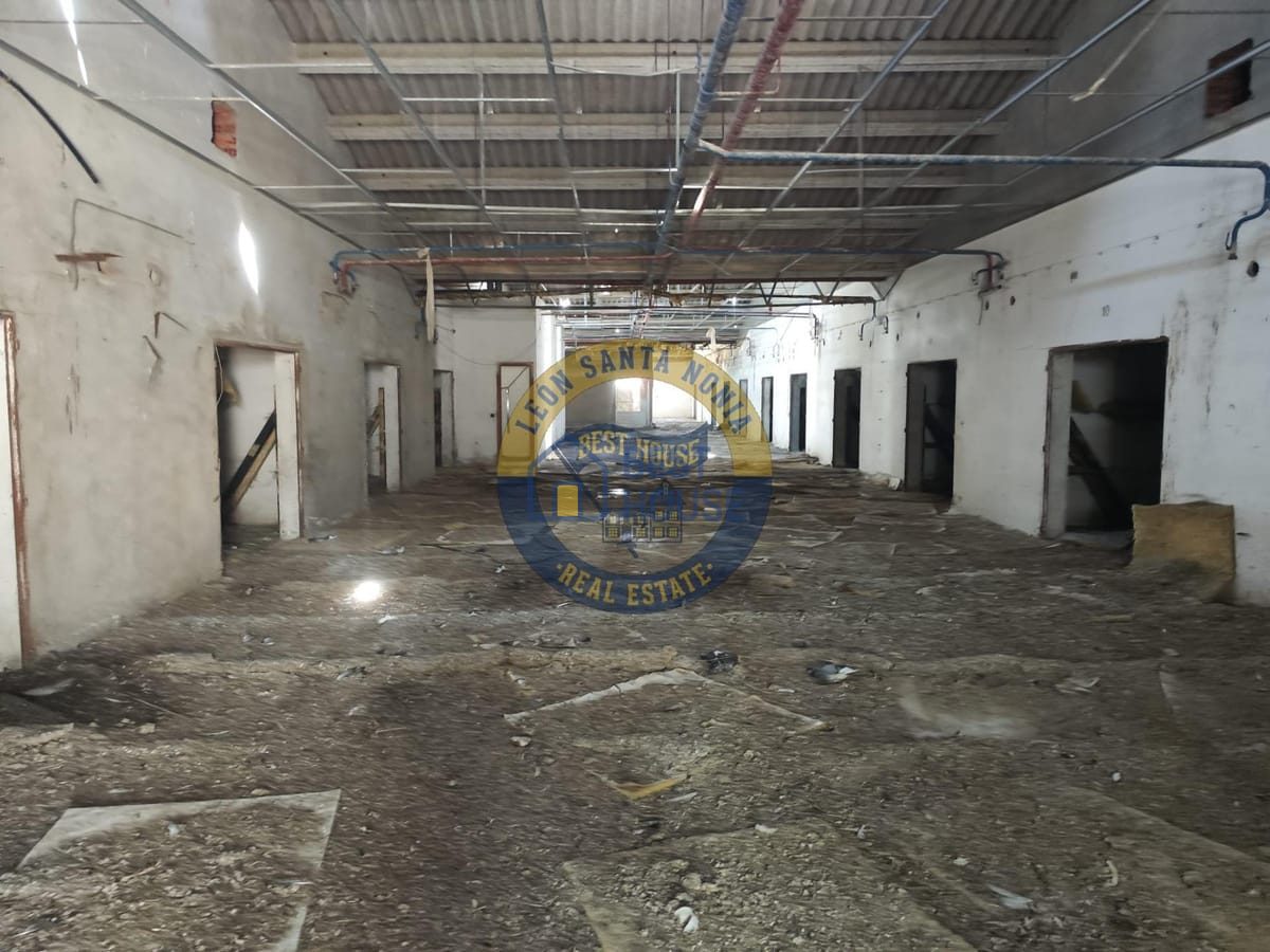 Nave en venta o alquiler en Riego de la Vega. en Riego de la Vega - Imagen 1